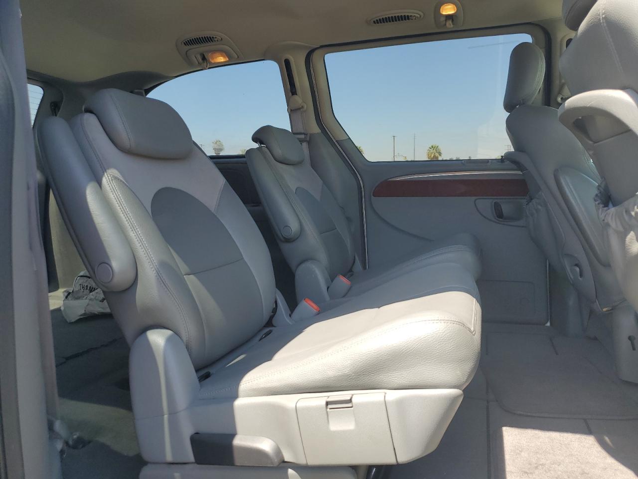 2006 Chrysler Town & Country Limited VIN: 2A4GP64L86R640435 Lot: 69213844