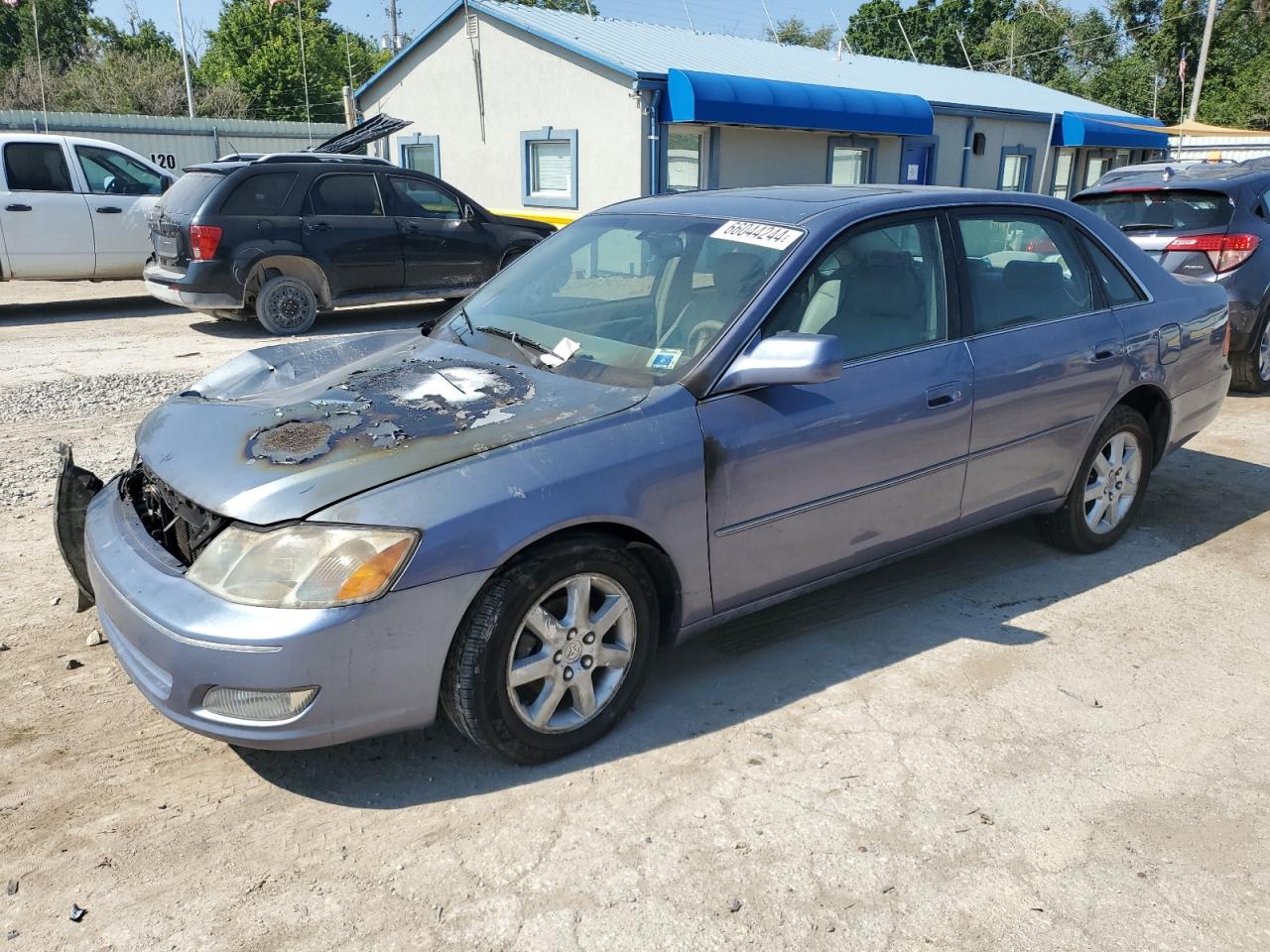 2000 Toyota Avalon - Image 1