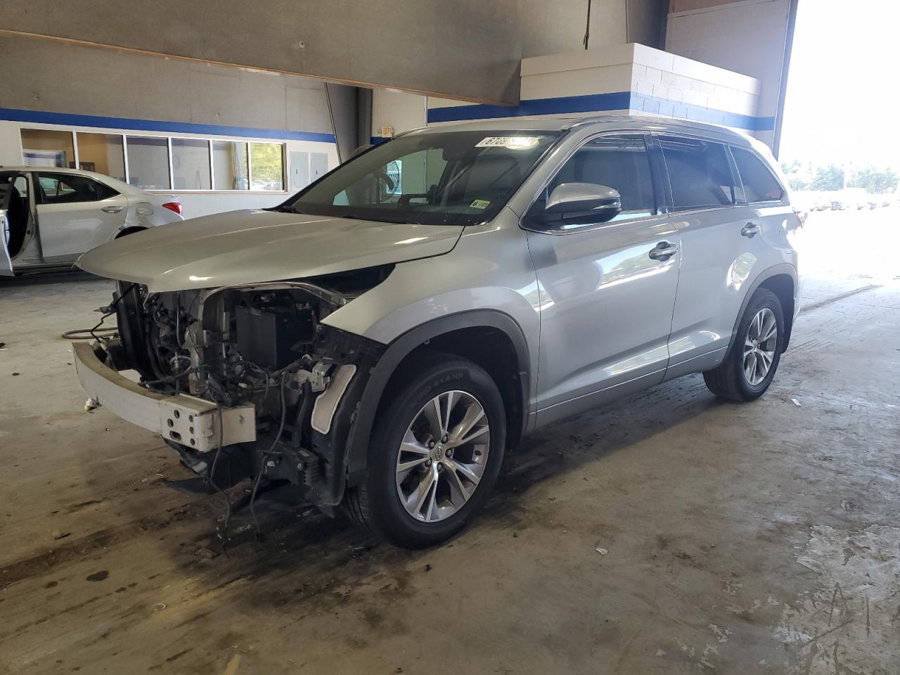 5TDJKRFH7ES015499 2014 Toyota Highlander Xle