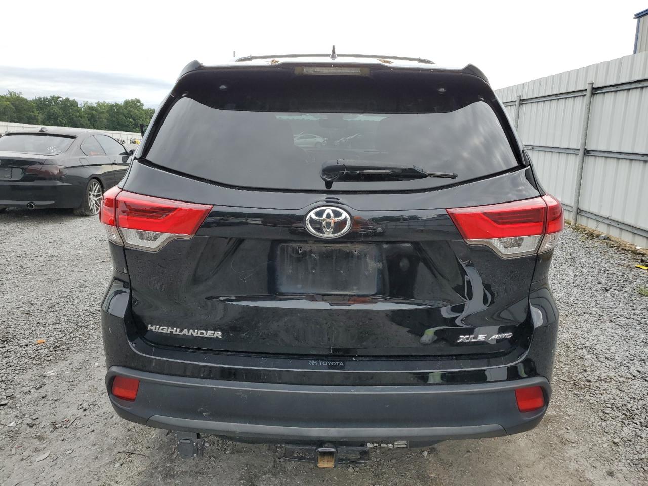 2018 Toyota Highlander Se VIN: 5TDJZRFH6JS880518 Lot: 65192954