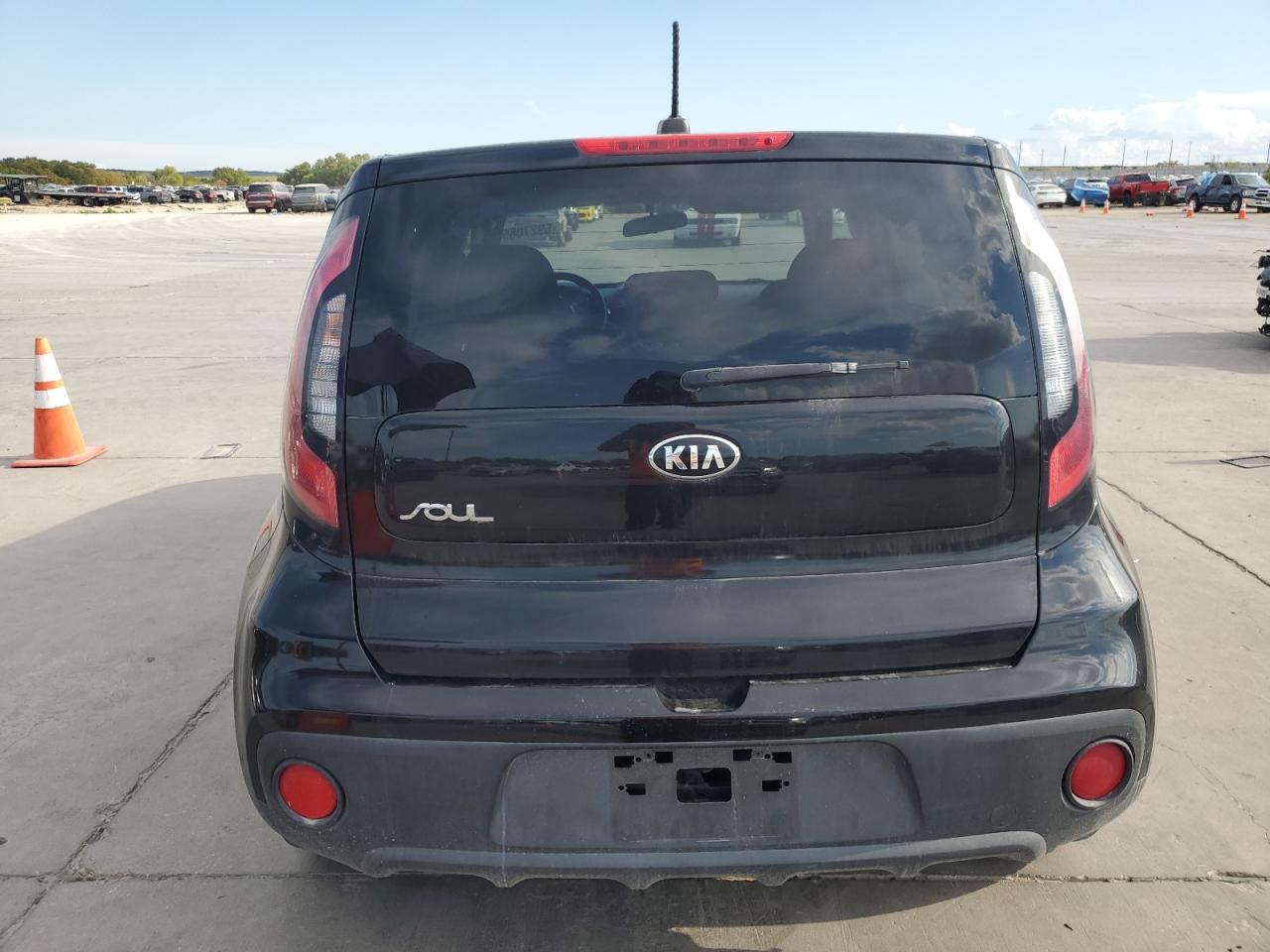 KNDJN2A2XH7429084 2017 Kia Soul