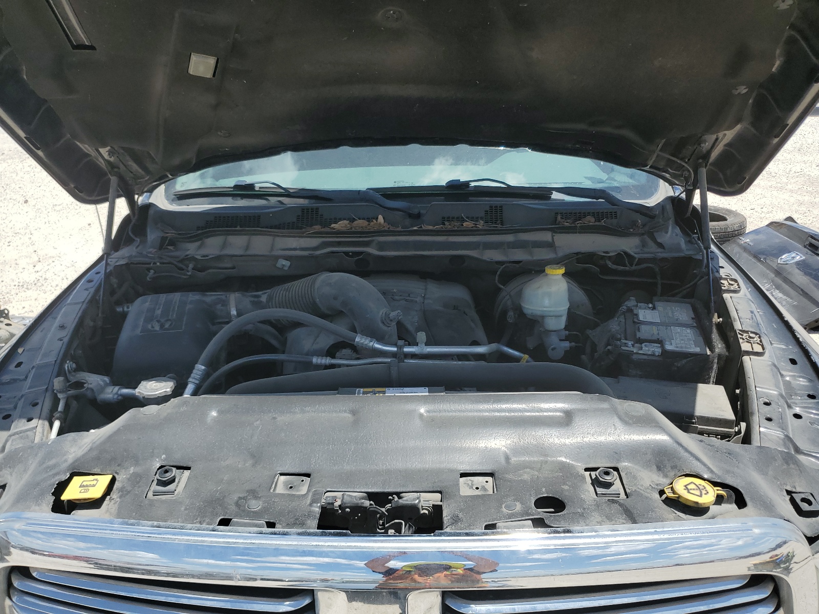 1C6RR6LT3FS692829 2015 Ram 1500 Slt