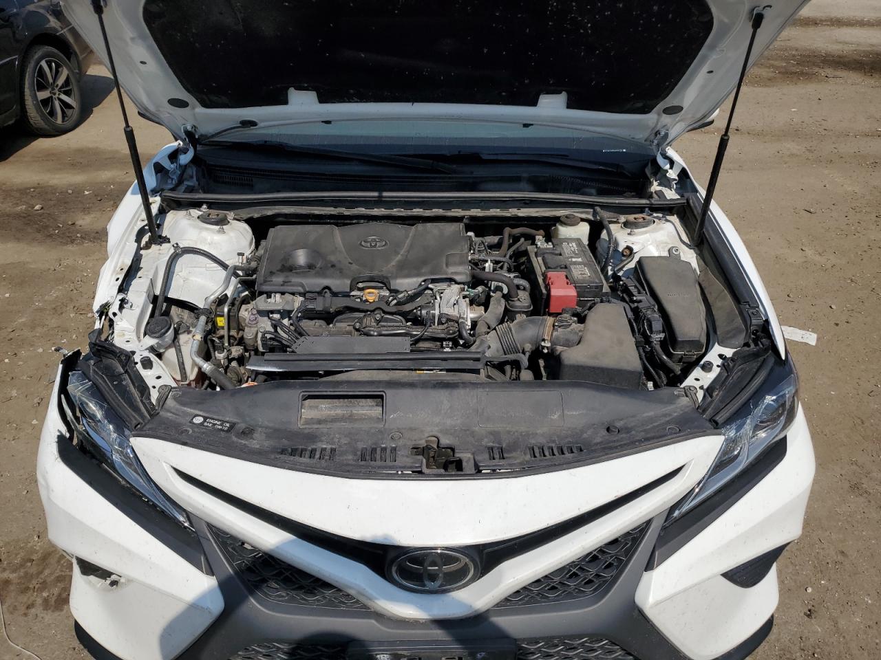 4T1B11HK0JU072775 2018 Toyota Camry L