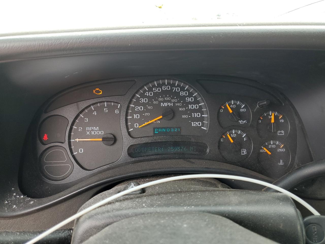 2005 GMC Yukon VIN: 1GKEK13T45J261827 Lot: 64165874