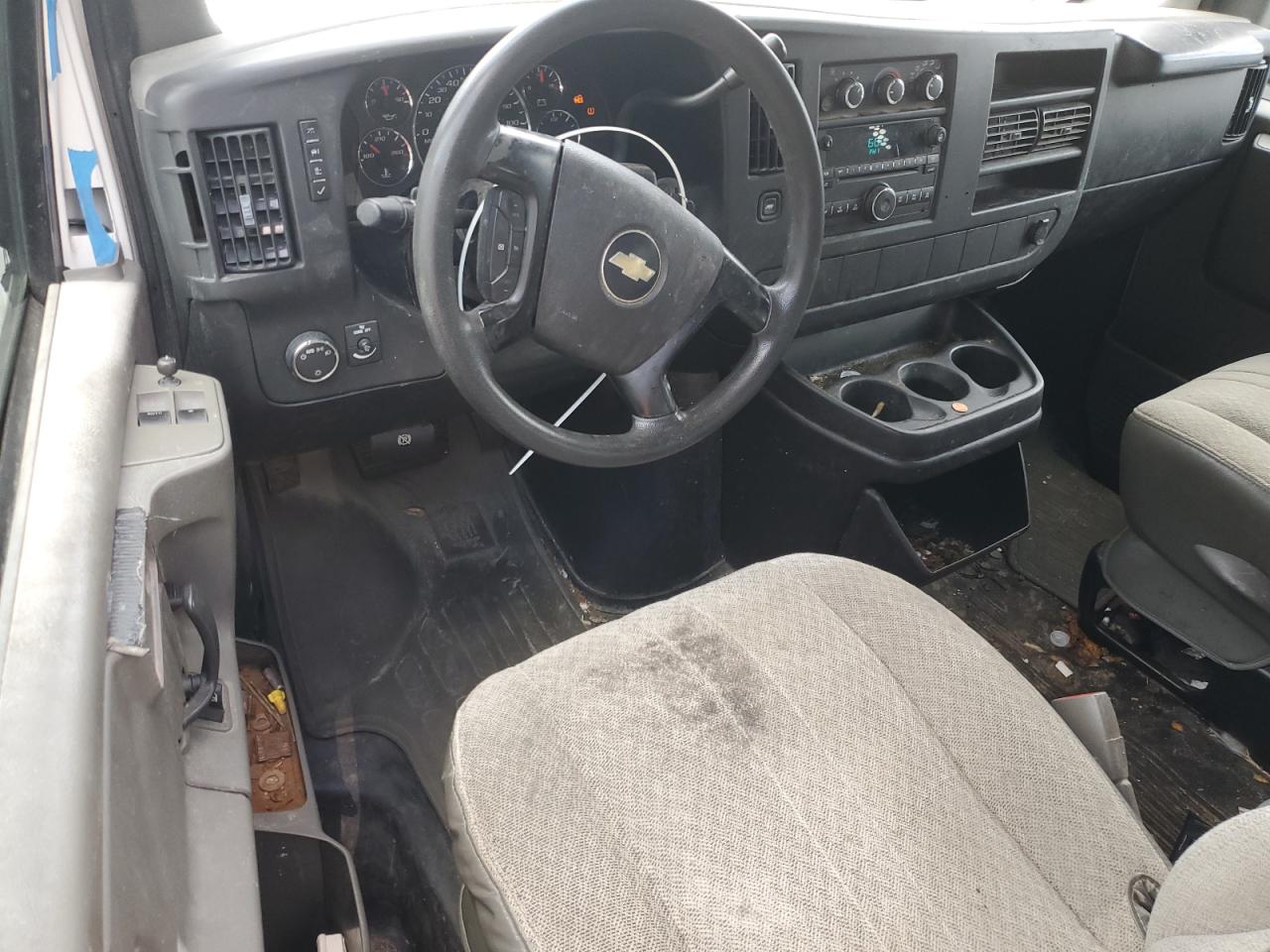 2008 Chevrolet Express G3500 VIN: 1GCHG35C981144817 Lot: 64048164