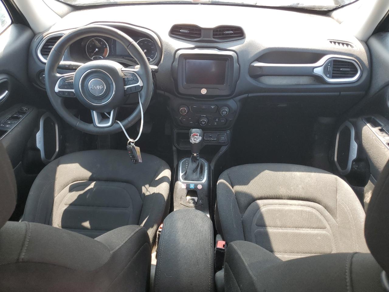 ZACNJABBXKPK32235 2019 Jeep Renegade Latitude