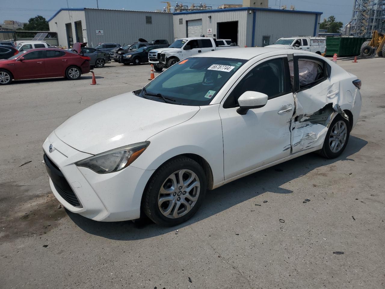 2017 Toyota Yaris - Image 1