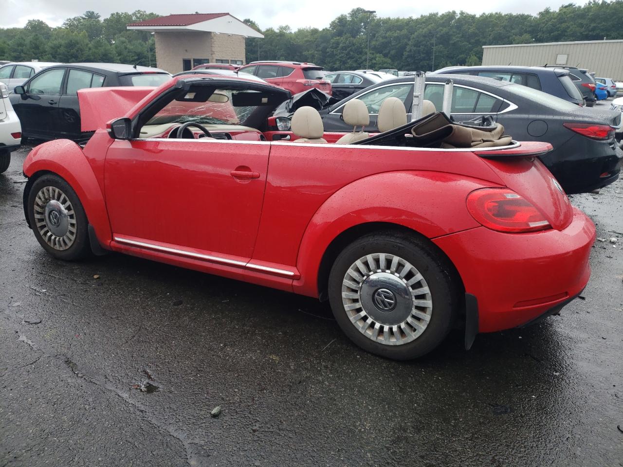 2013 Volkswagen Beetle - Image 2