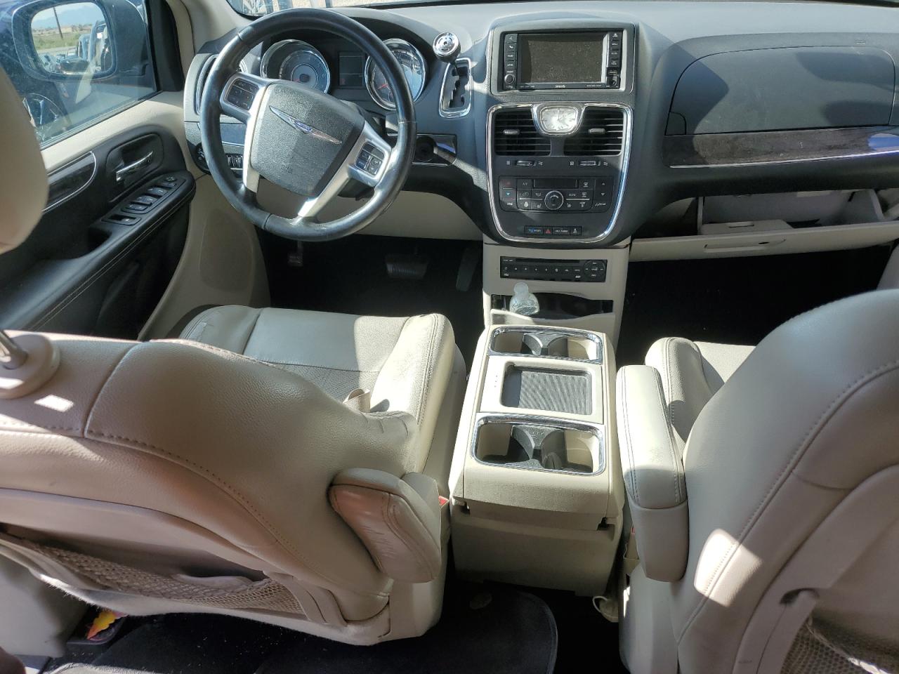 2011 Chrysler Town & Country Touring L VIN: 2A4RR8DG5BR635771 Lot: 66927844