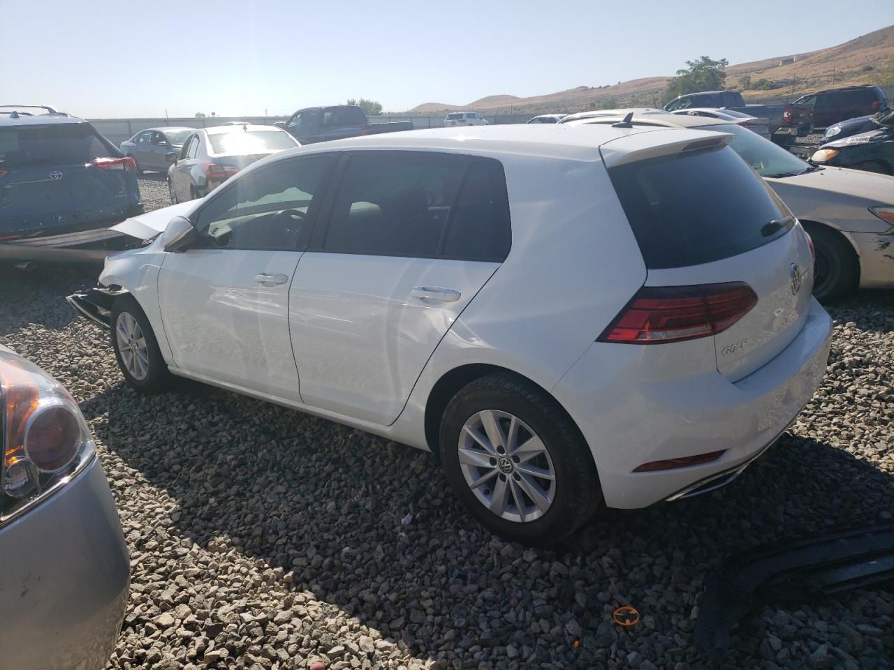 2018 Volkswagen Golf - Image 2