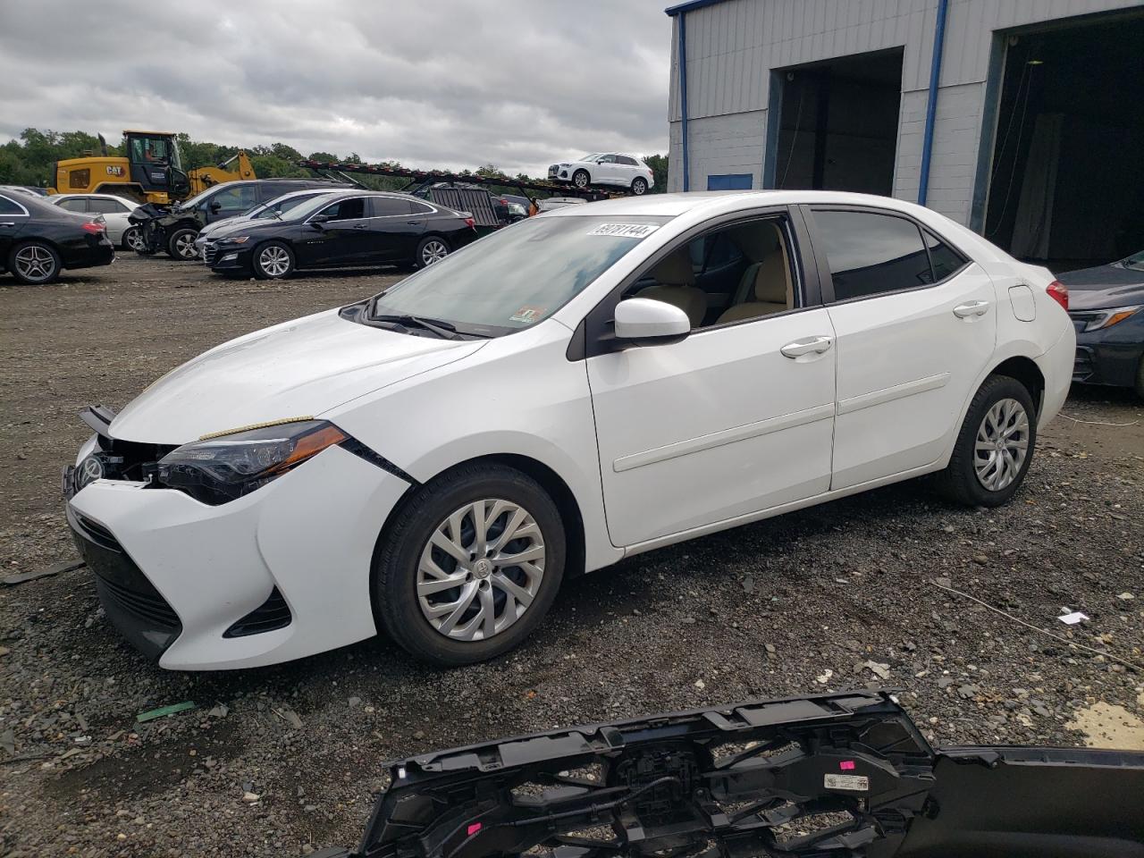 2T1BURHE5HC864528 2017 TOYOTA COROLLA - Image 1