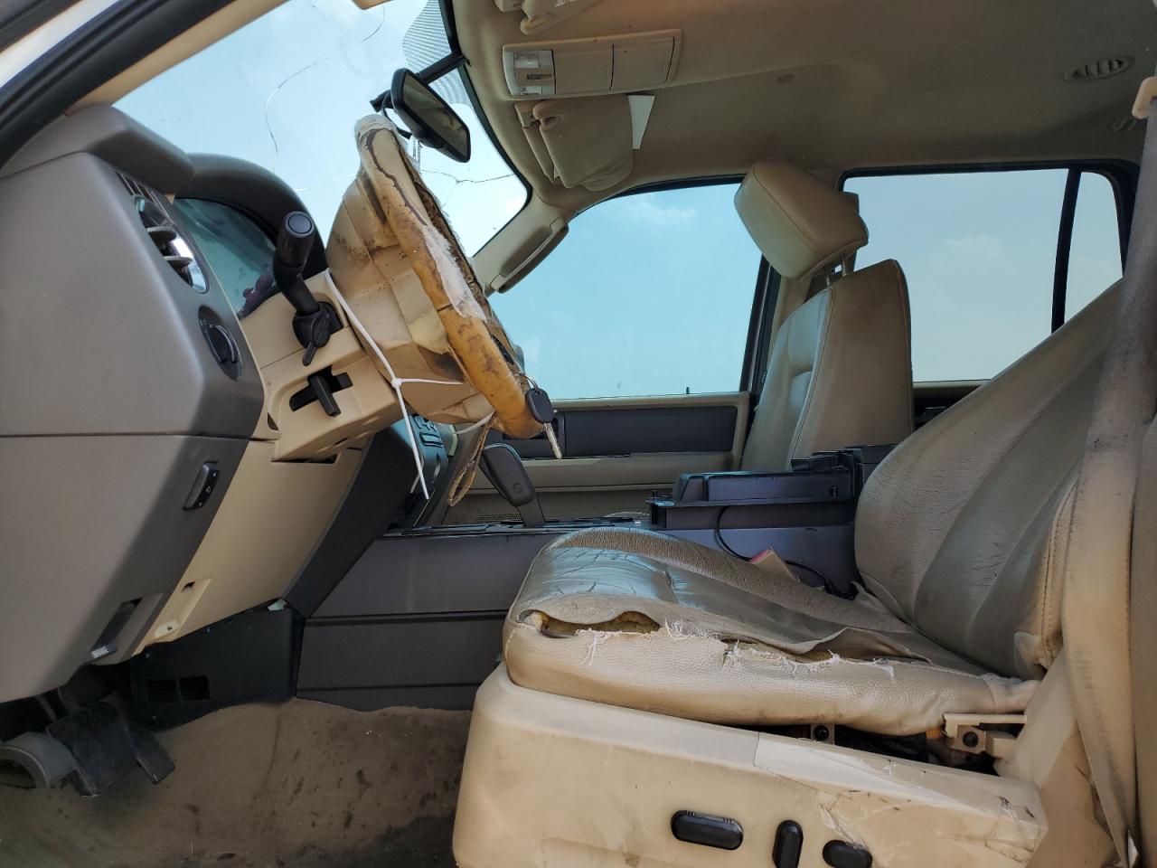 2010 Ford Expedition Xlt VIN: 1FMJU1F57AEA38763 Lot: 56595415