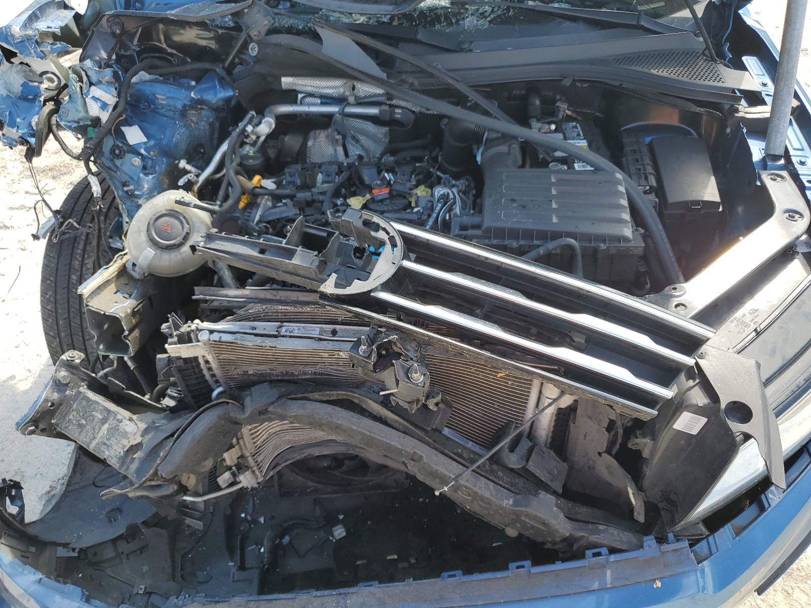 3VV3B7AX6JM055161 2018 Volkswagen Tiguan Se