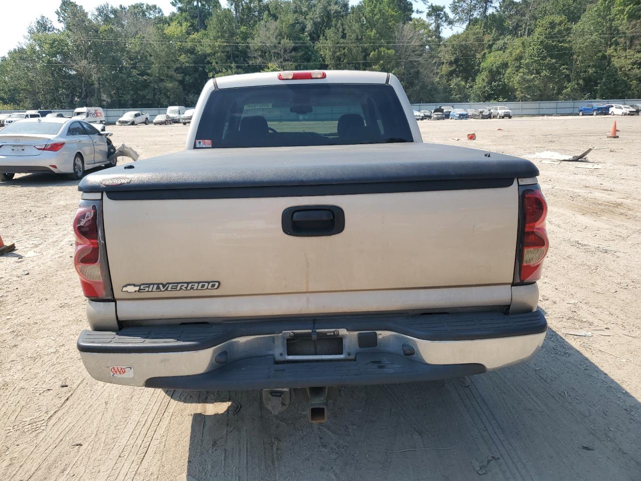 2007 Chevrolet Silverado C1500 Classic Crew Cab VIN: 2GCEC13Z671115052 Lot: 66801634