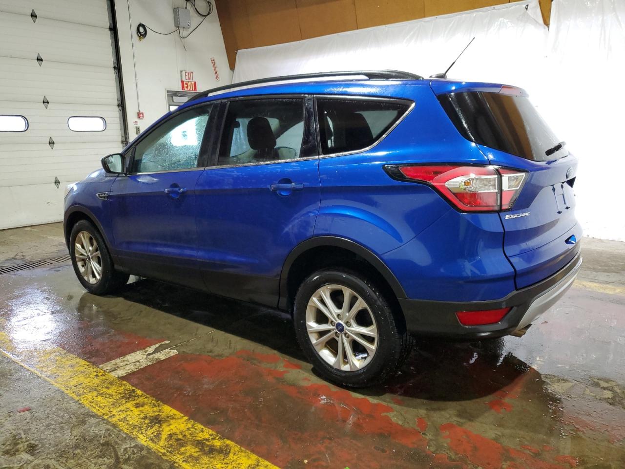 1FMCU0GD7JUB16053 2018 Ford Escape Se