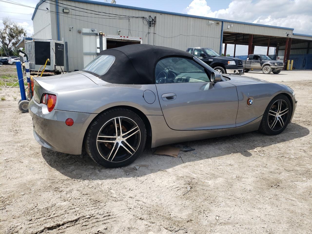 2003 BMW Z4 2.5 VIN: 4USBT33413LR65866 Lot: 68971484