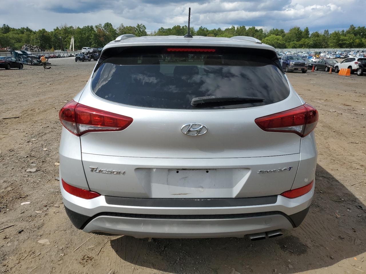 KM8J33A21HU394184 2017 Hyundai Tucson Limited