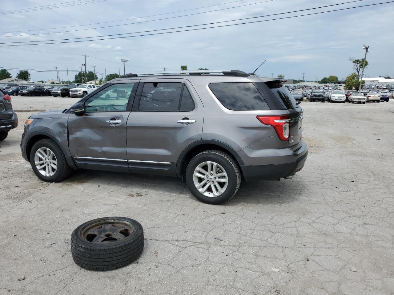 2012 Ford Explorer - Image 2