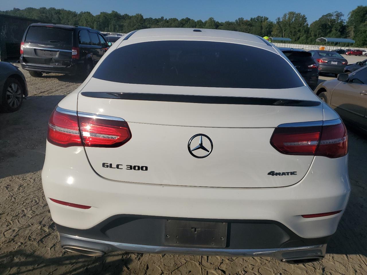 WDC0J4KBXJF330689 2018 Mercedes-Benz Glc Coupe 300 4Matic