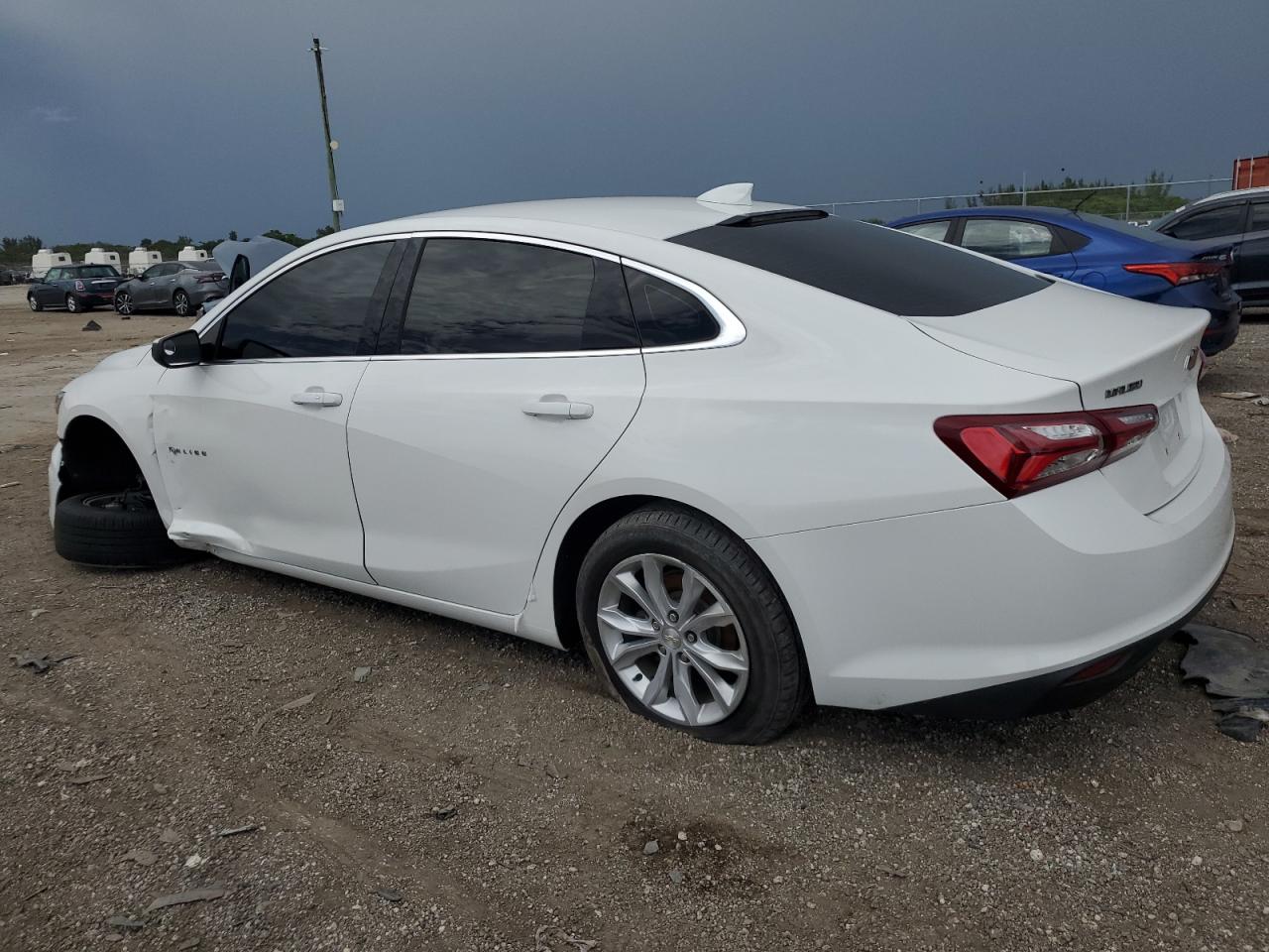 2020 Chevrolet Malibu - Image 2