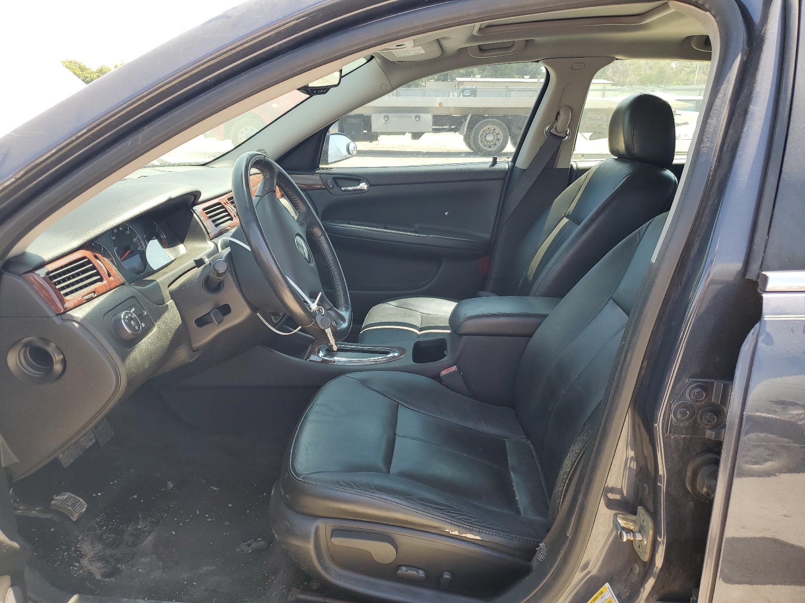 2G1WU583689198717 2008 Chevrolet Impala Ltz