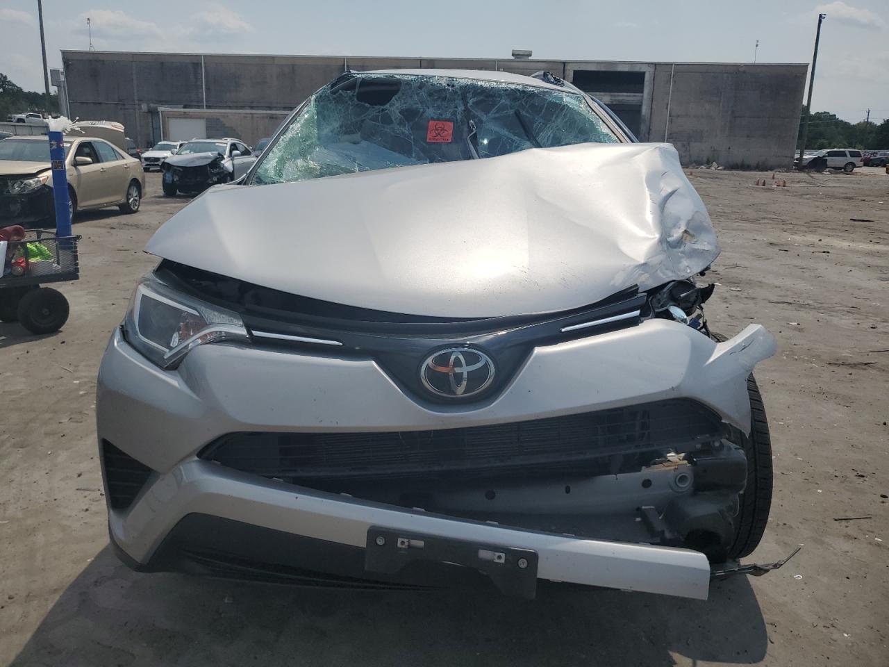 2018 Toyota RAV 4 - Image 5