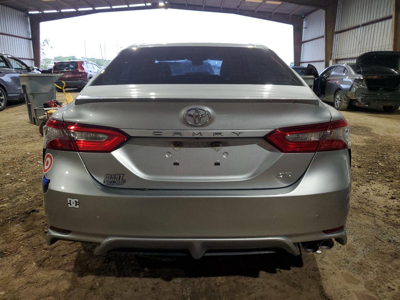 2018 Toyota Camry L VIN: 4T1B11HKXJU096453 Lot: 69683204