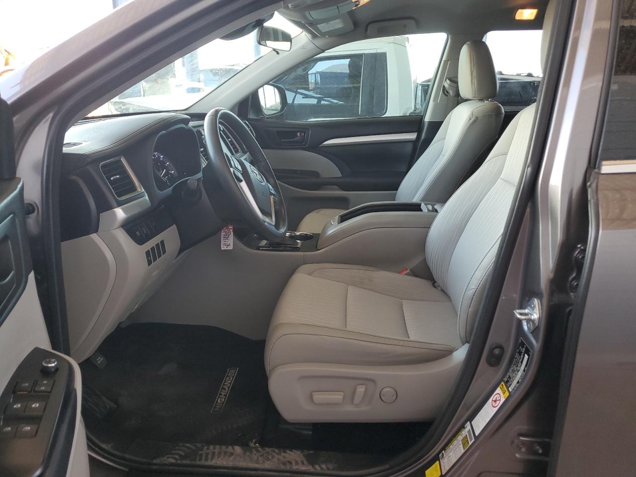 2017 Toyota Highlander Le VIN: 5TDZZRFH4HS226162 Lot: 65750984