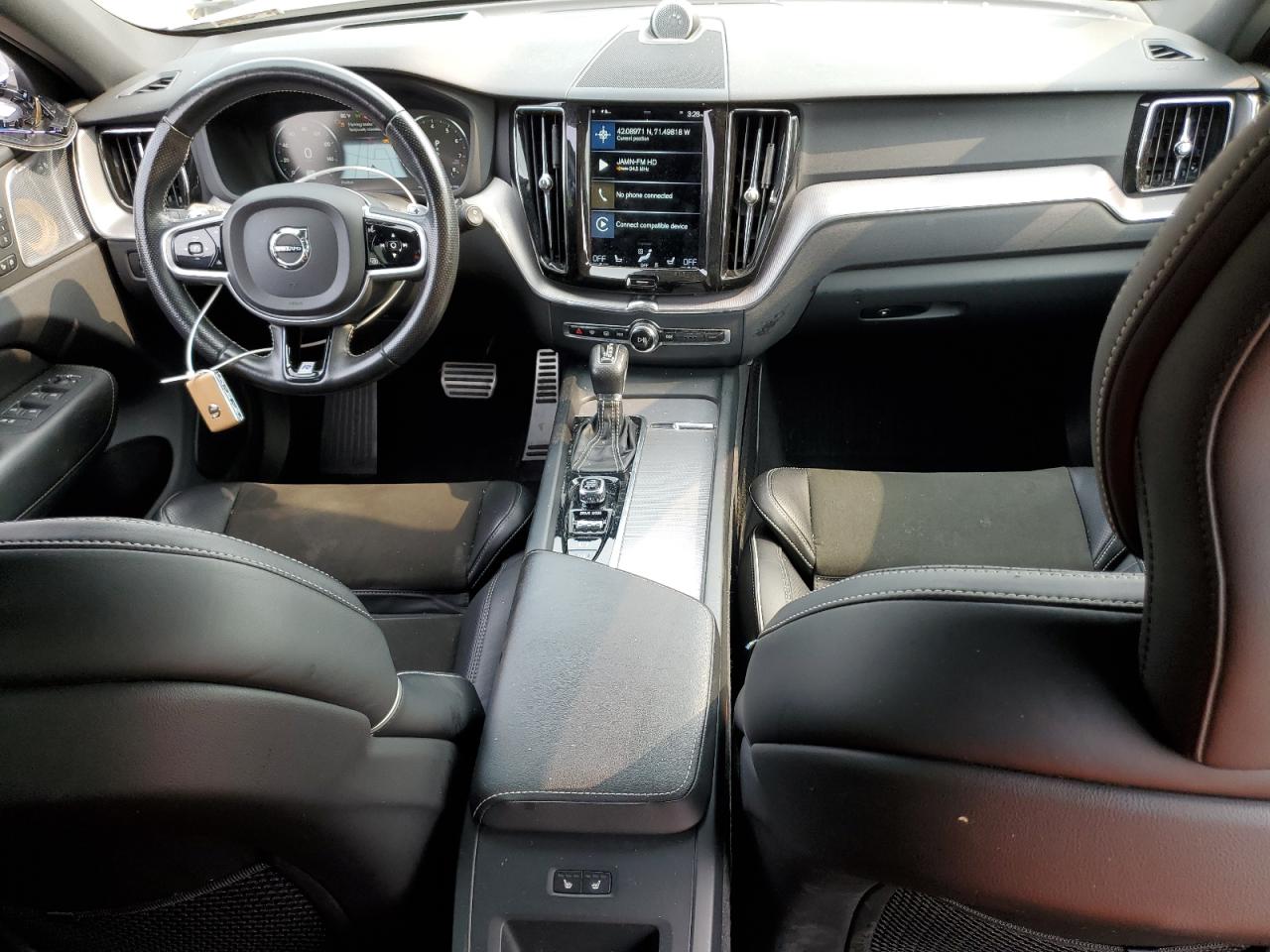 LYVA22RM9KB233381 2019 Volvo Xc60 T6 R-Design