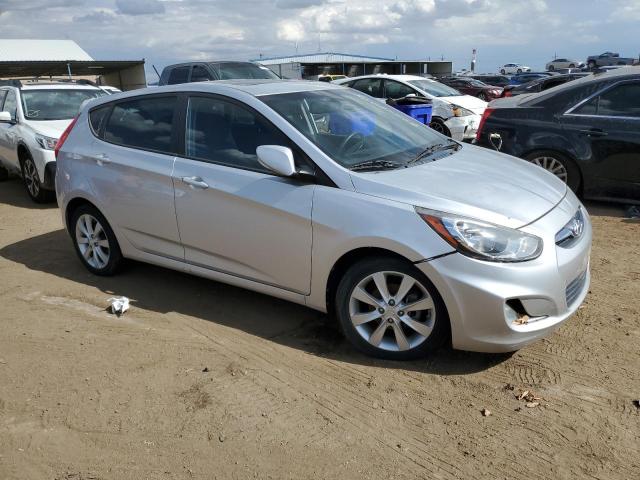  HYUNDAI ACCENT 2013 Srebrny