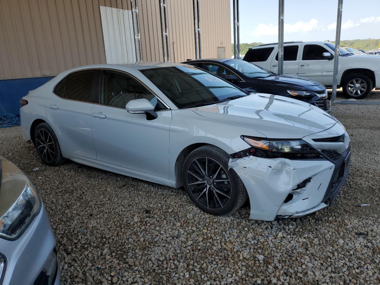 2022 Toyota Camry - Image 4