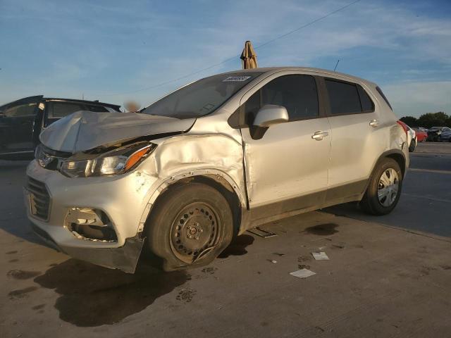  CHEVROLET TRAX 2018 Srebrny