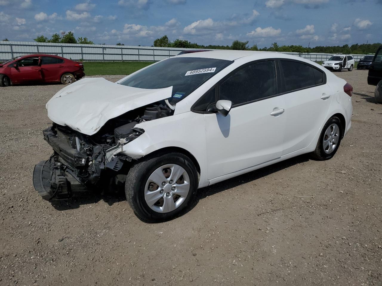 3KPFL4A76JE217713 2018 KIA FORTE - Image 1