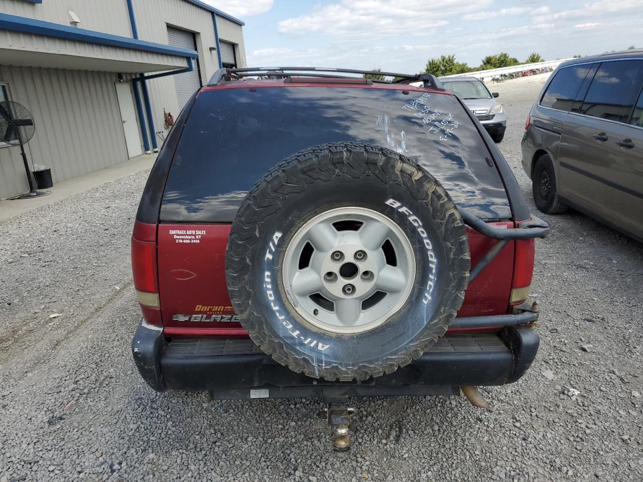 1996 Chevrolet Blazer VIN: 1GNCT18WXTK235119 Lot: 68307874