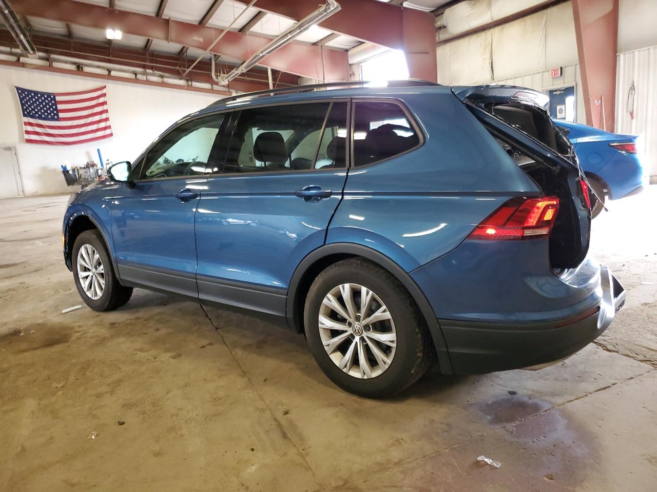 3VV0B7AX6KM152106 2019 VOLKSWAGEN TIGUAN - Image 2