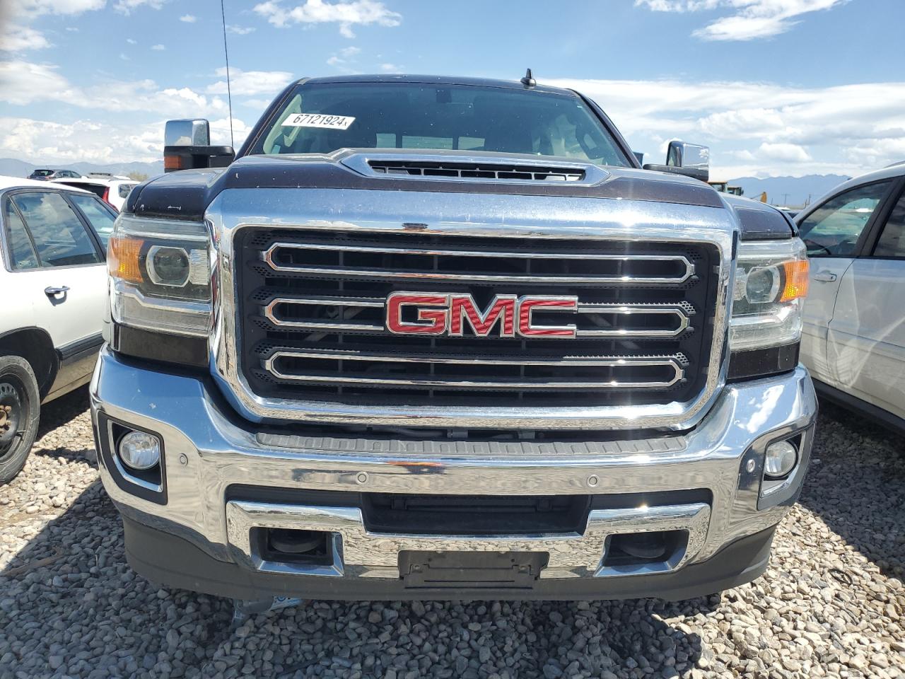 1GT12TEY1JF248867 2018 GMC Sierra K2500 Slt