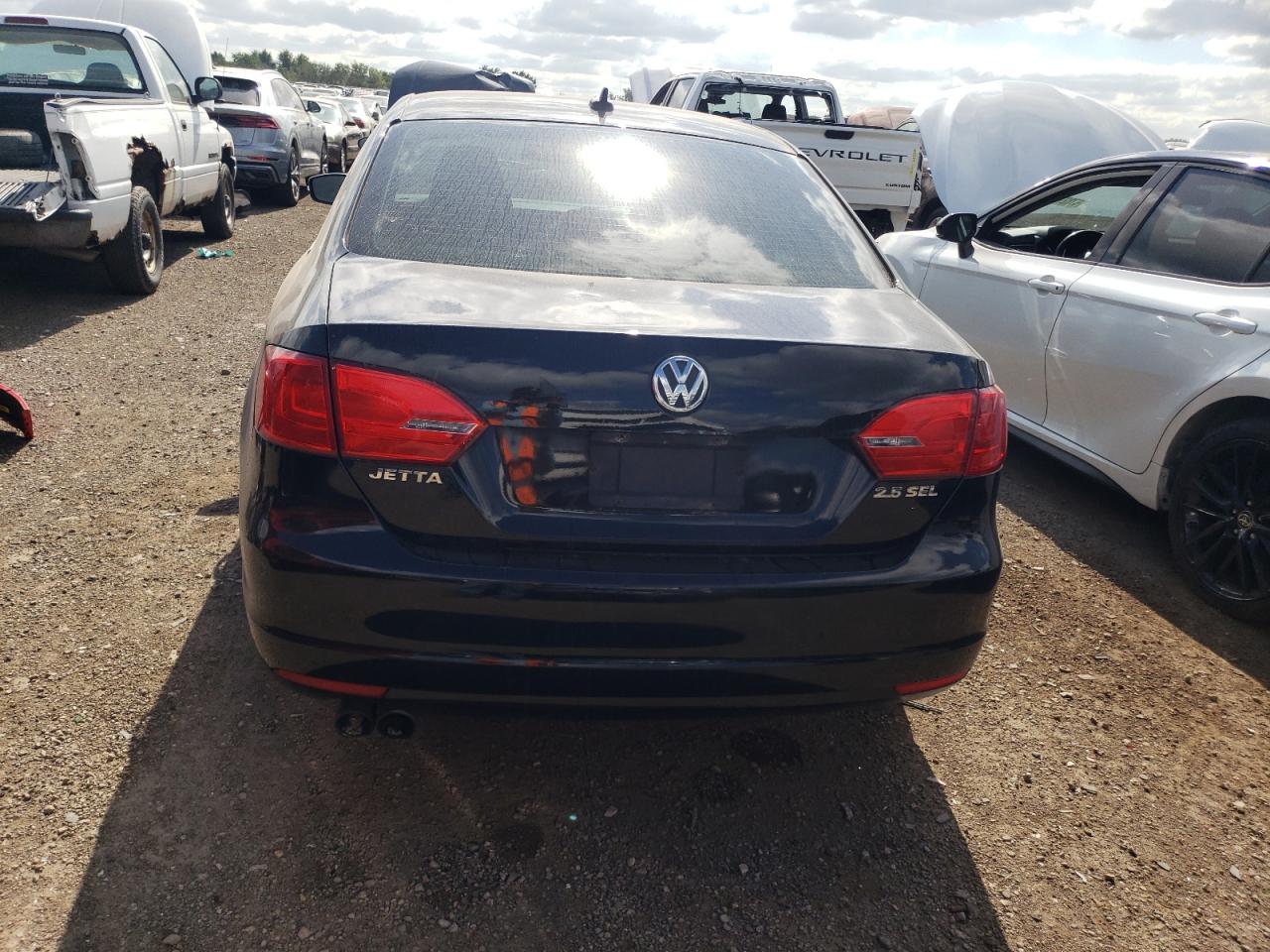 3VWLX7AJ6BM028648 2011 Volkswagen Jetta Sel