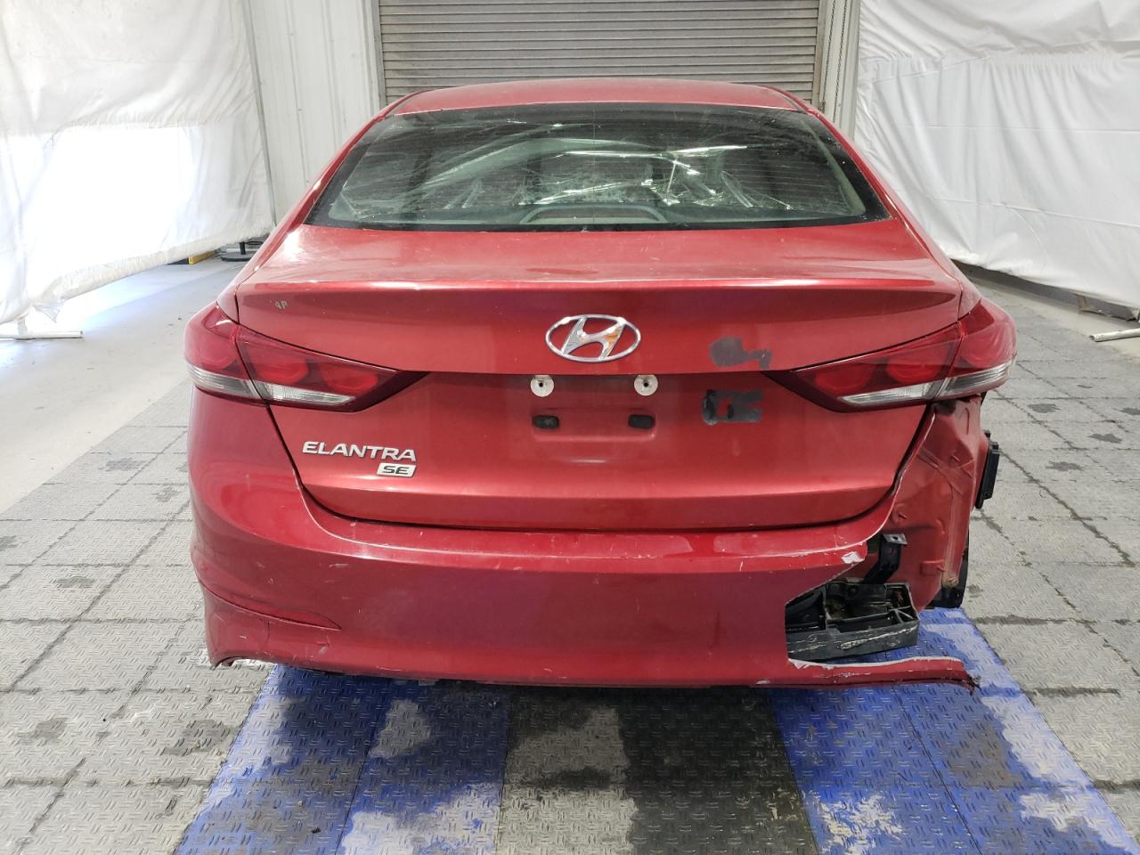 5NPD74LF6JH275025 2018 Hyundai Elantra Se