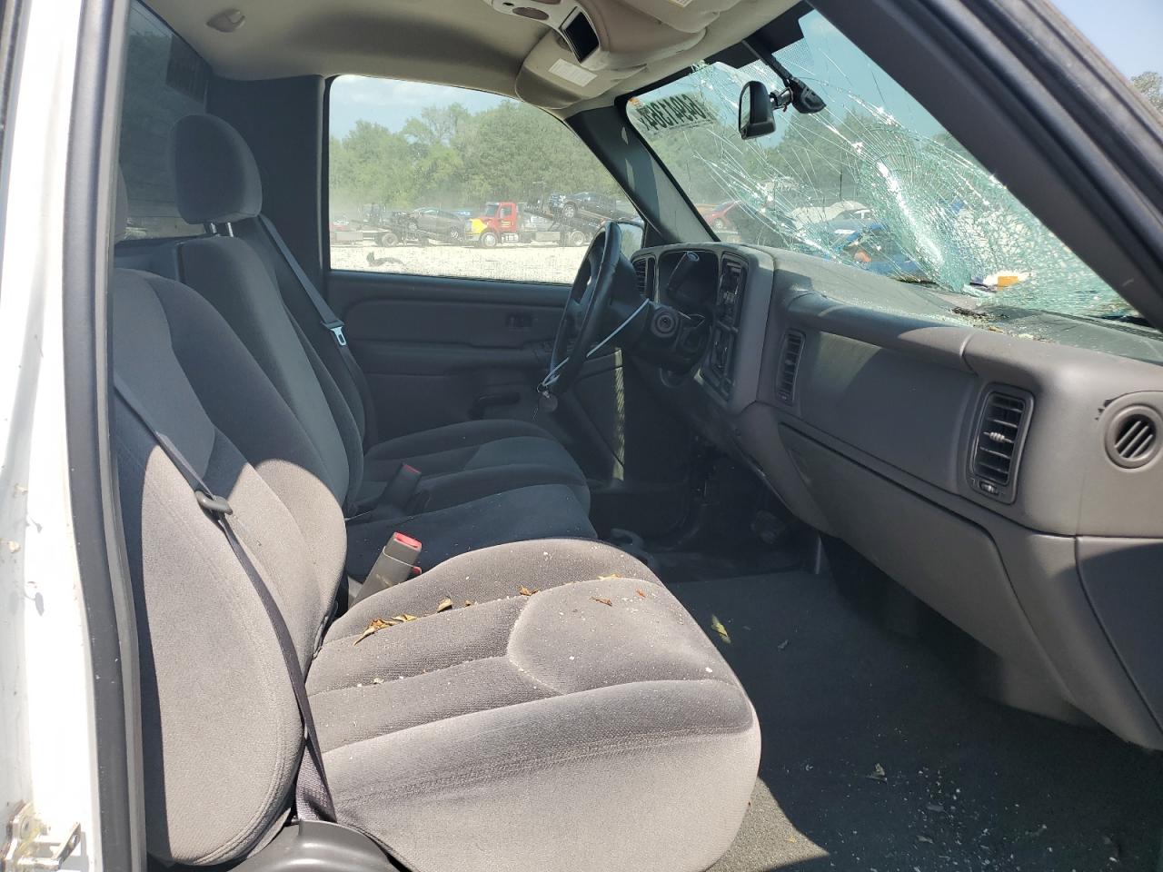 2004 GMC New Sierra C1500 VIN: 1GTEC14T94E223945 Lot: 64941364