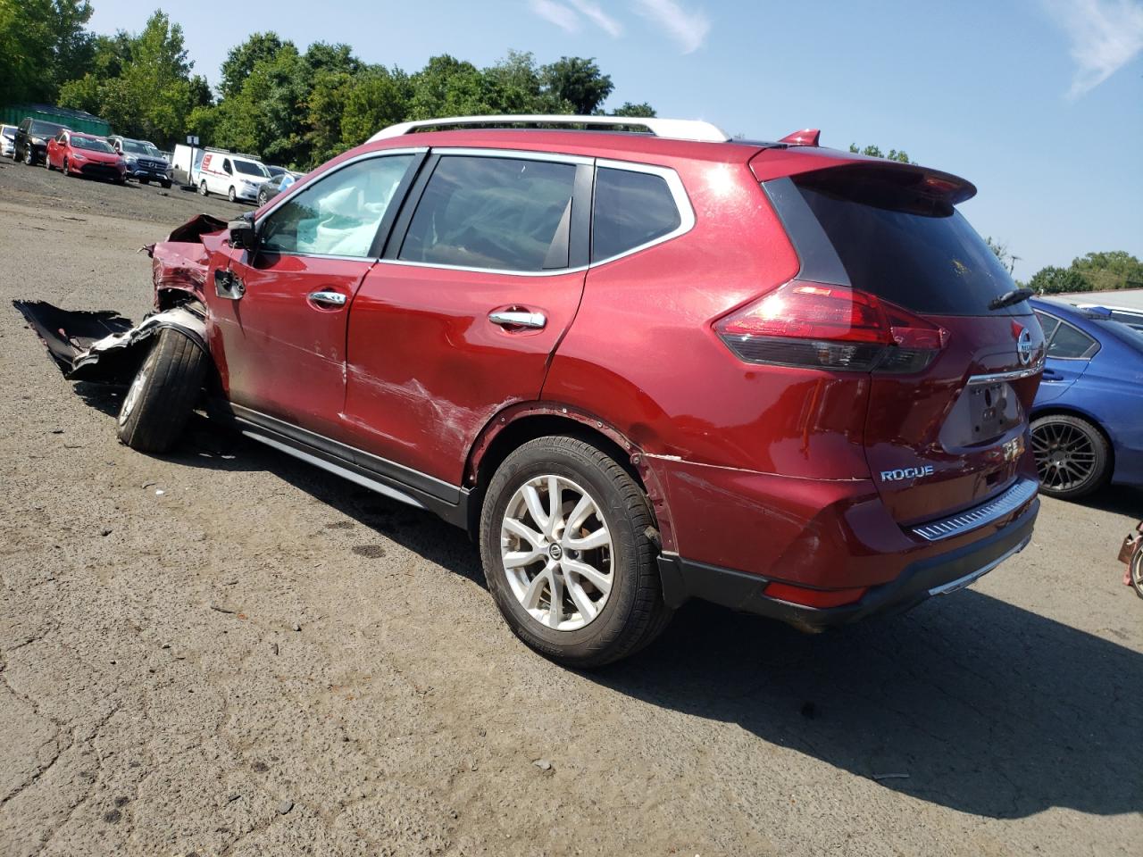 5N1AT2MV5JC842728 2018 NISSAN ROGUE - Image 2