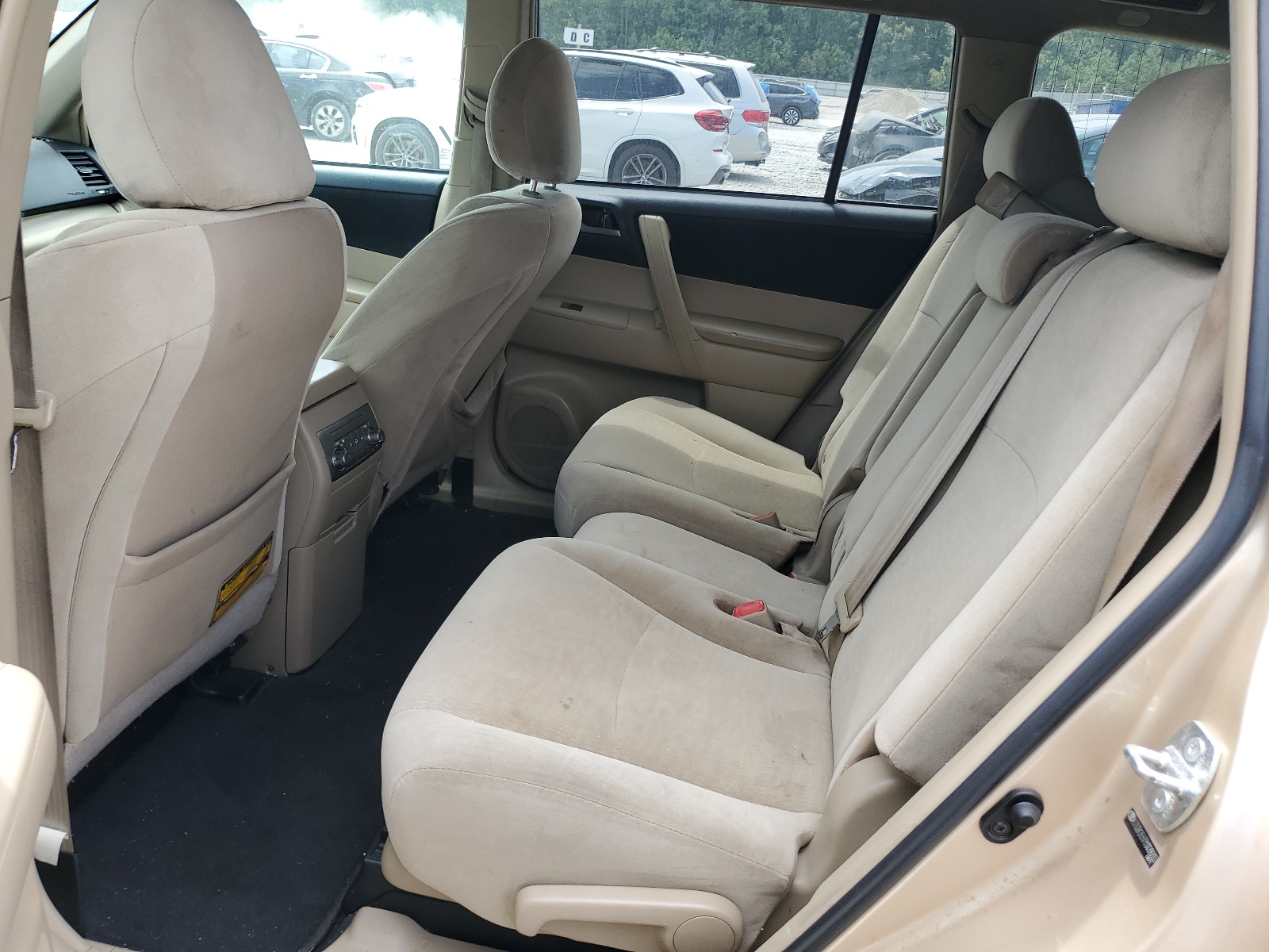 5TDZK3EH7BS039203 2011 Toyota Highlander Base