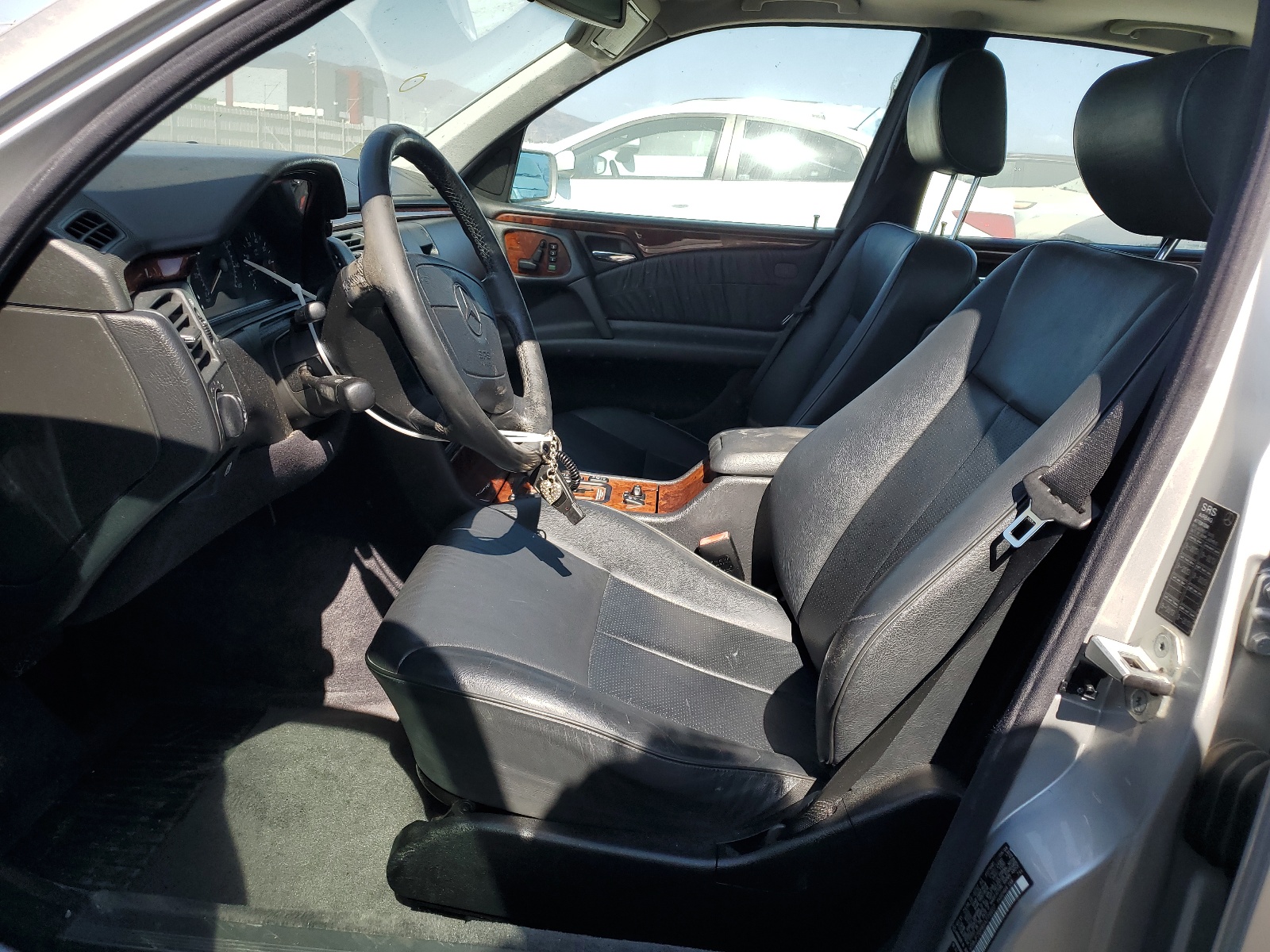 WDBJF70H8XA776607 1999 Mercedes-Benz E 430