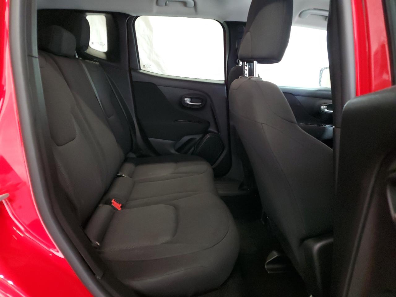 ZACNJBABXLP16015 2020 Jeep Renegade Sport