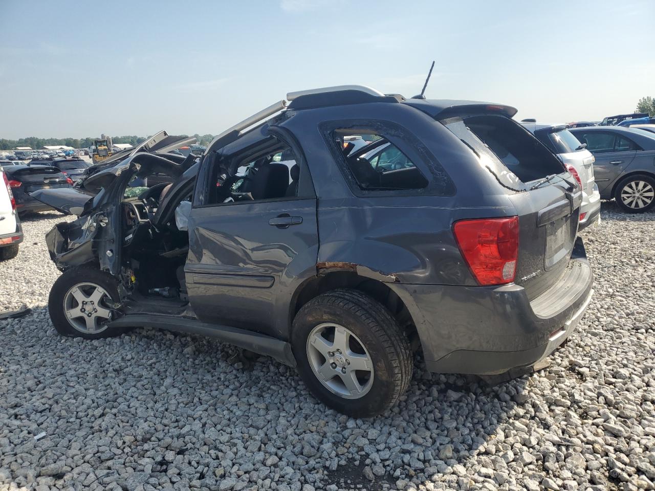 2007 Pontiac Torrent - Image 2