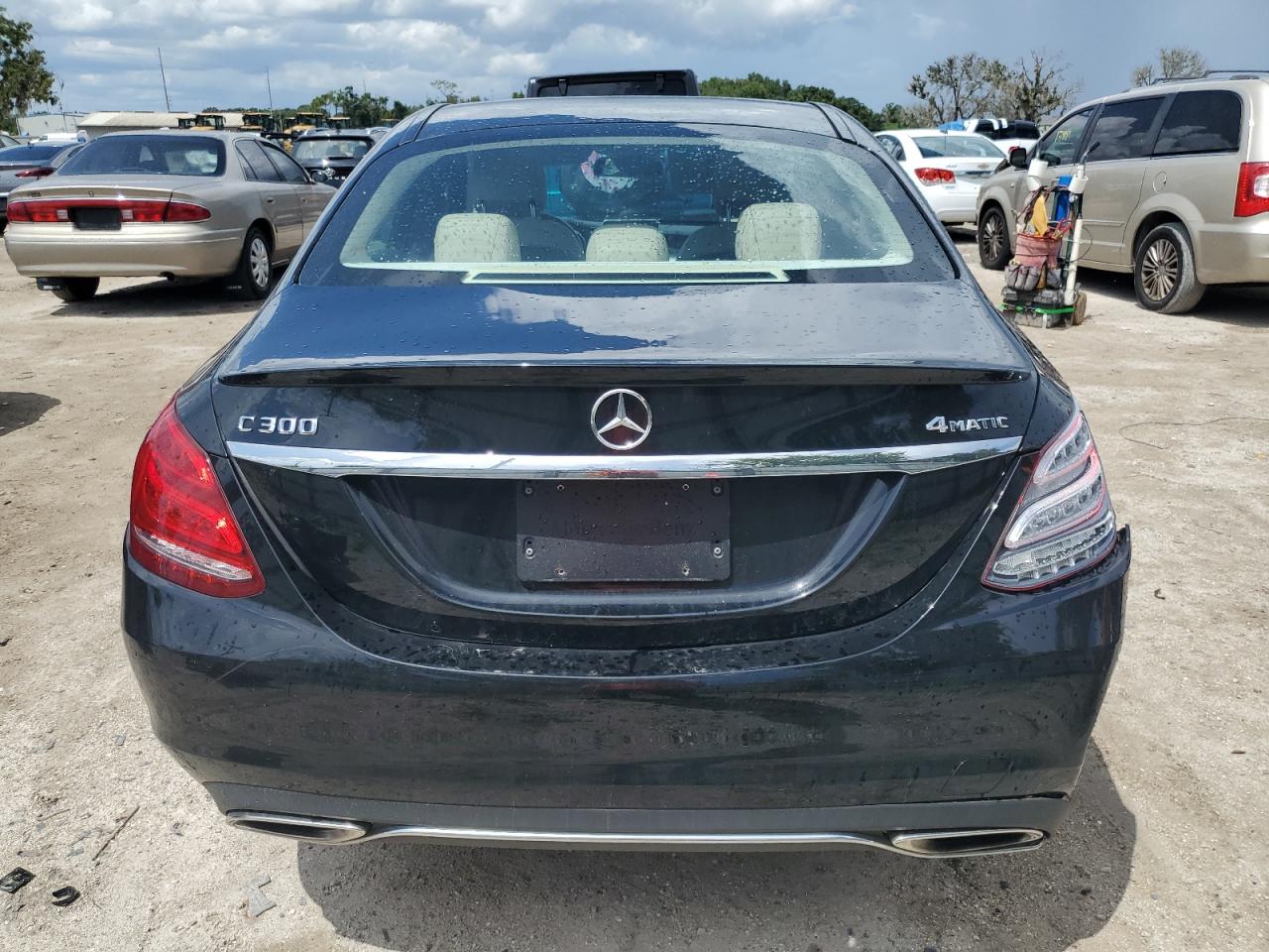 2015 Mercedes-Benz C 300 4Matic VIN: 55SWF4KB6FU085000 Lot: 69442094