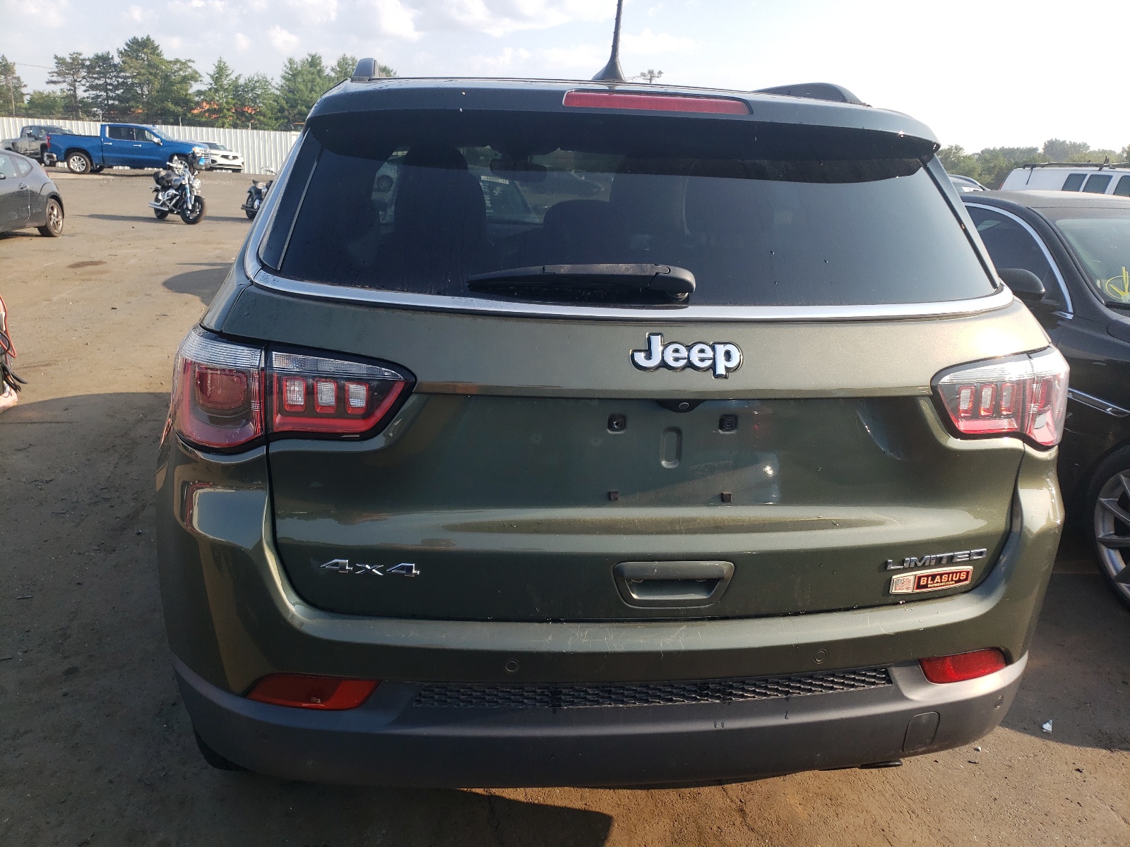 3C4NJDCB3JT114411 2018 Jeep Compass Limited