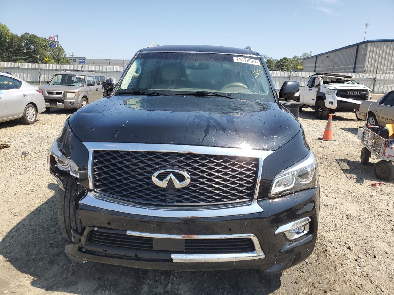 2015 Infiniti QX80 - Image 5