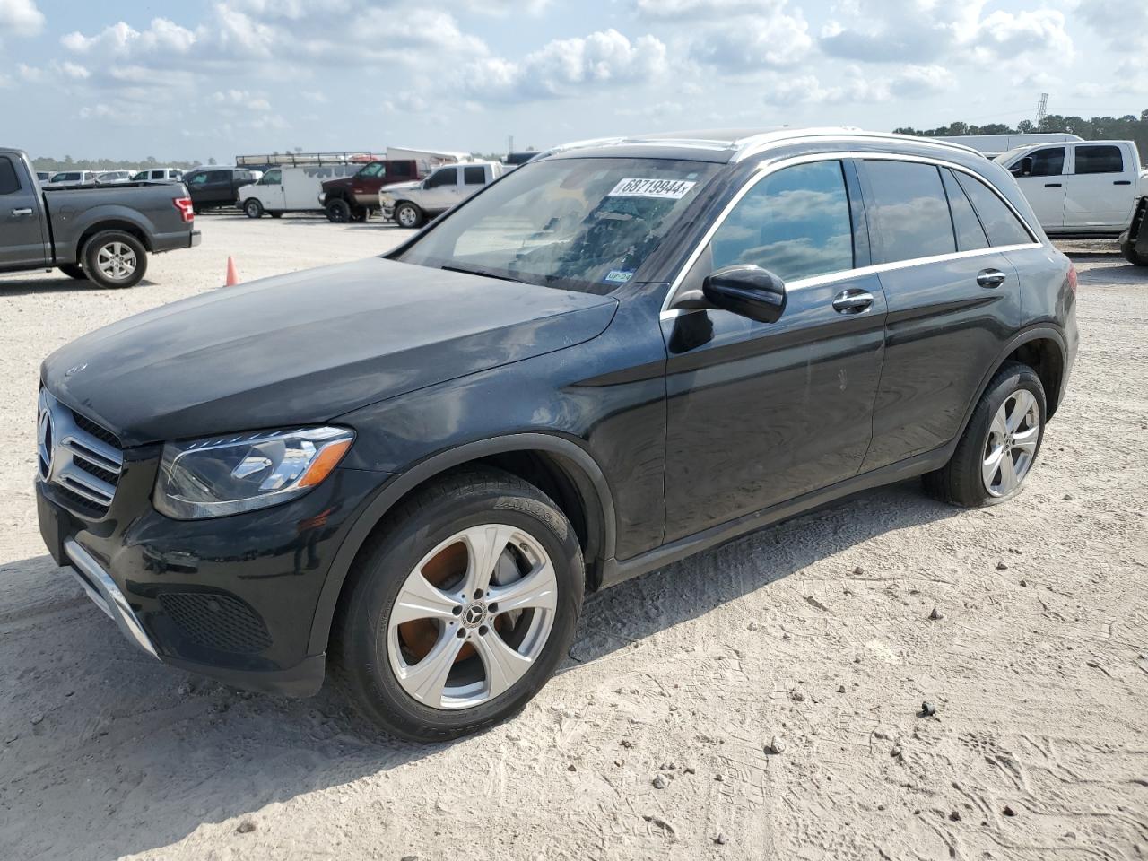 WDC0G4KB7JV068828 2018 MERCEDES-BENZ GLC - Image 1