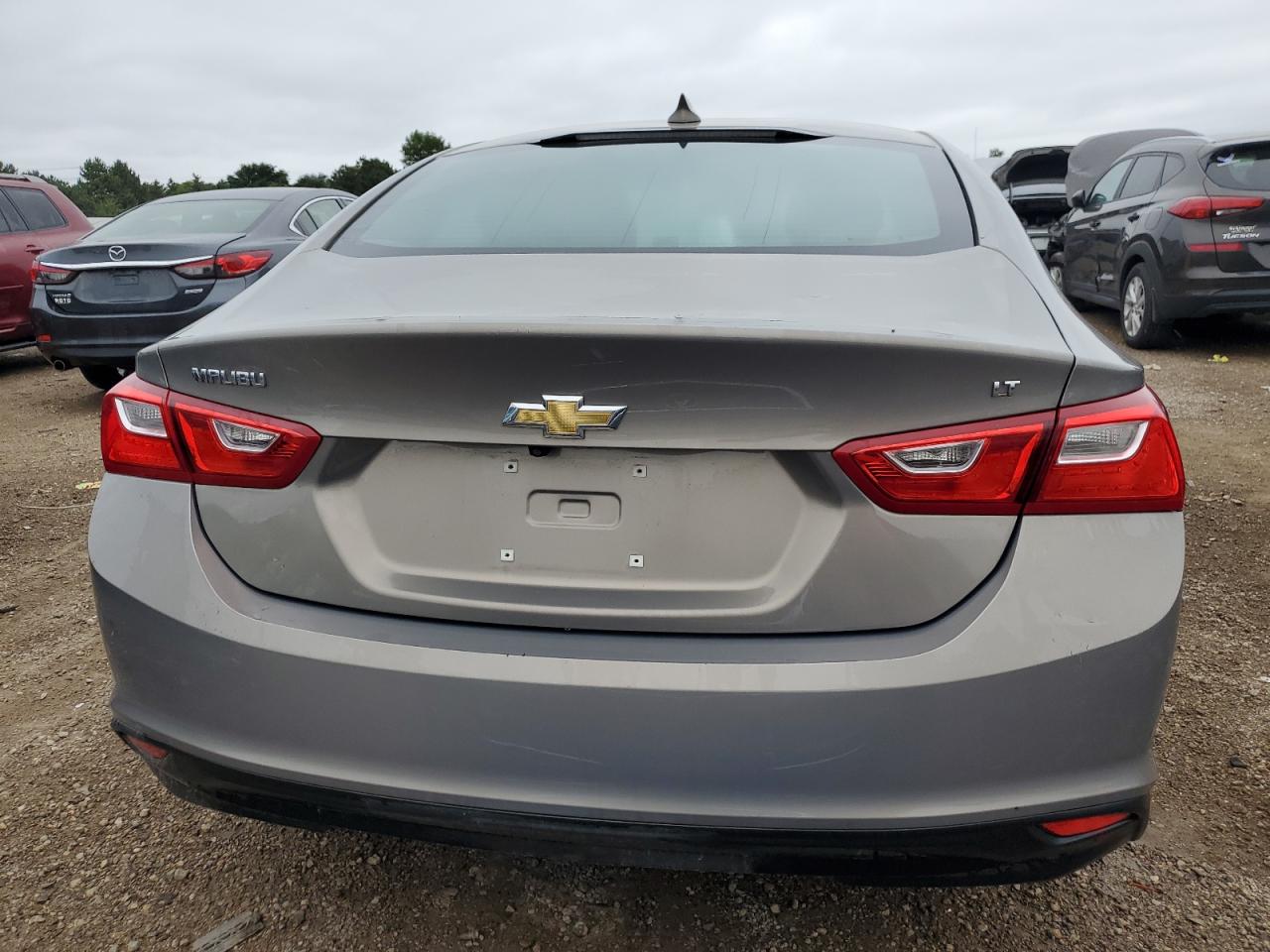 1G1ZD5ST8JF116960 2018 Chevrolet Malibu Lt