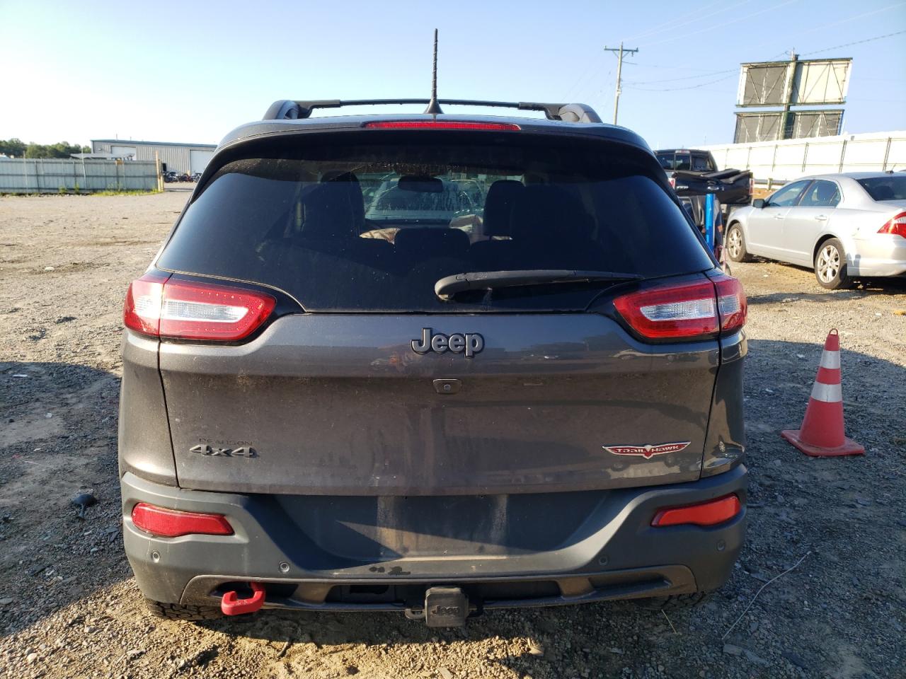 2018 Jeep Cherokee Trailhawk VIN: 1C4PJMBB0JD609455 Lot: 67718444